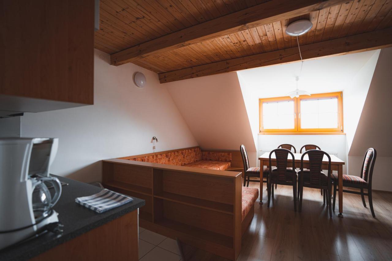 Apartmany Jurica Bozi Dar 84 Exteriör bild